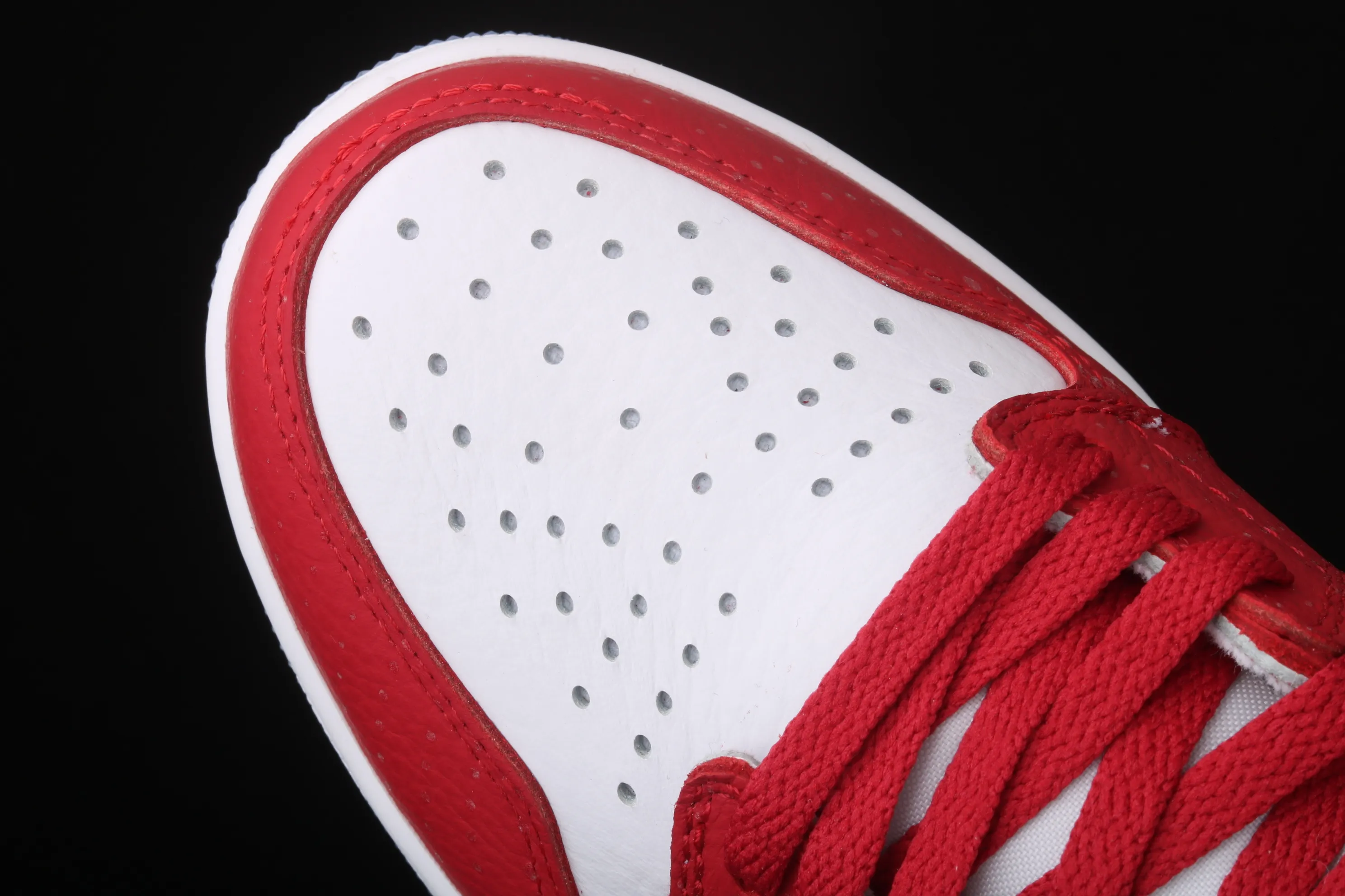 All categories Air Jordan Jordan series basketball shoes Air Jordan 1 High Pure original version Air Jordan 1 Retro High "Chicago Crystal" AJ1 Joe 1 New Chicago Spider-Man 555088-602